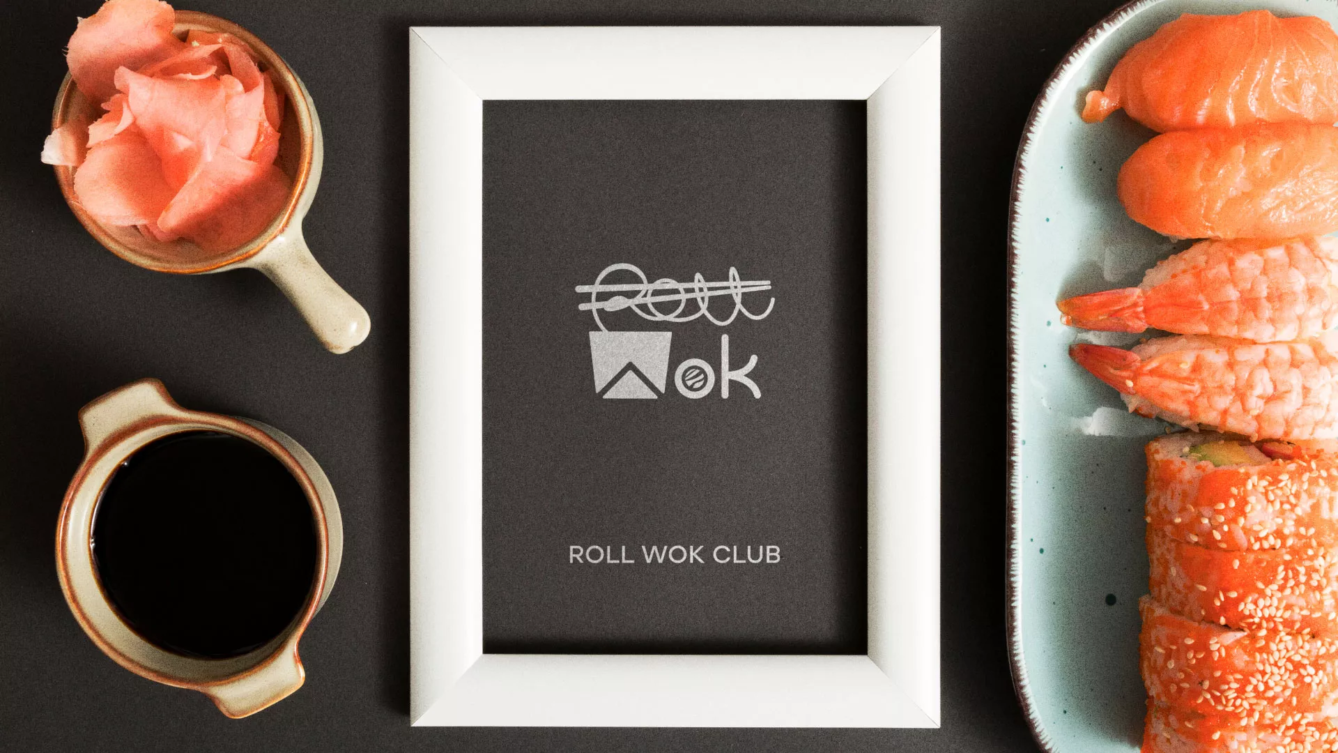 Разработка логотипа суши-бара «Roll Wok Club» в Осинниках