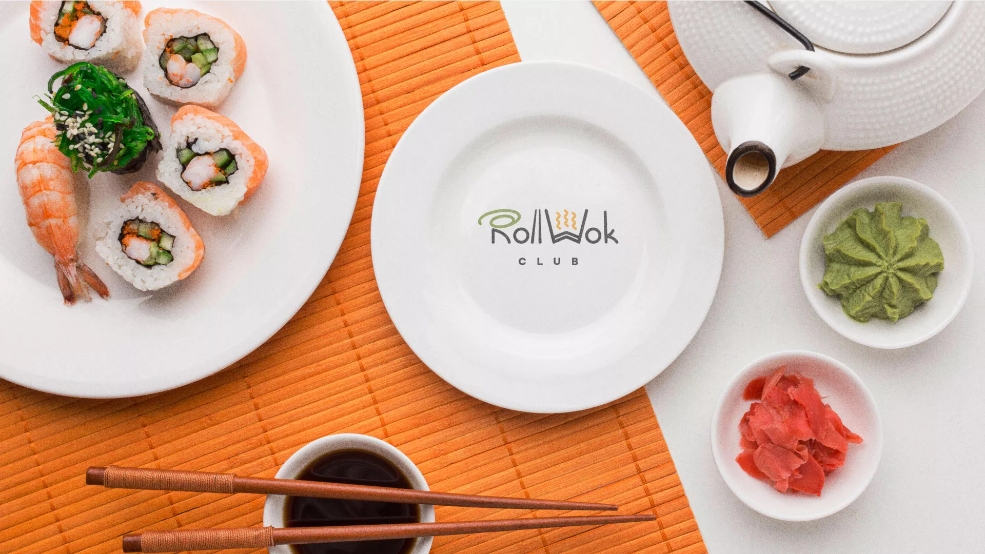 Разработка логотипа и фирменного стиля суши-бара «Roll Wok Club» в Осинниках