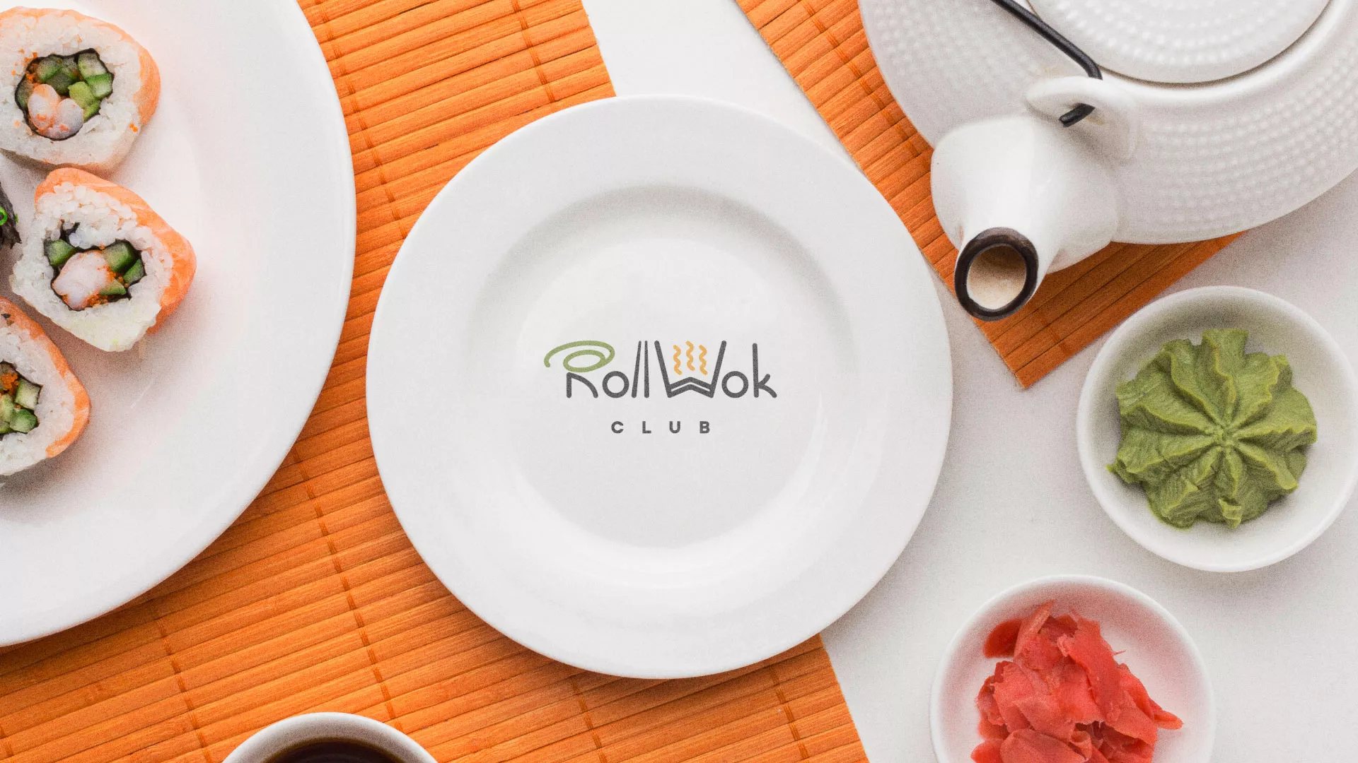 Разработка логотипа и фирменного стиля суши-бара «Roll Wok Club» в Осинниках